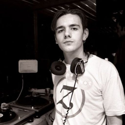 Laurent Garnier at "Hexagone 95" @ Actuel (Albertville-France) - November 1995