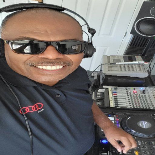 Earl DJ Jones hosts The Paradise Garage Party! Dec 15 2021