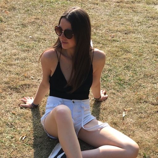 Sasha Brown plays Bedroom Bar