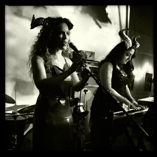 A Bit of Everything with multi media performer Alexis Karl about her musical projects. 26/2/15