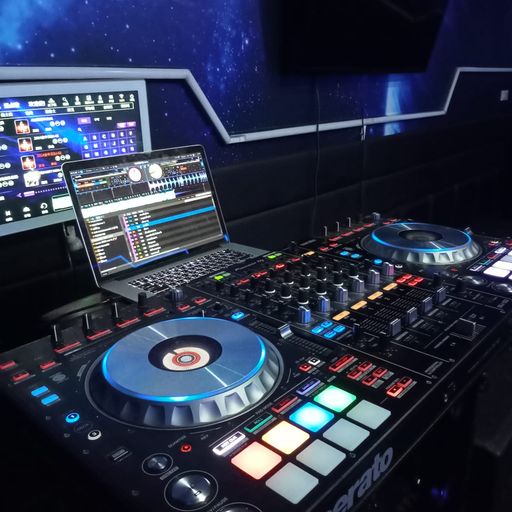 ฉี่ก็ม่วง ง่วงได้งั้ย TOP1 Club