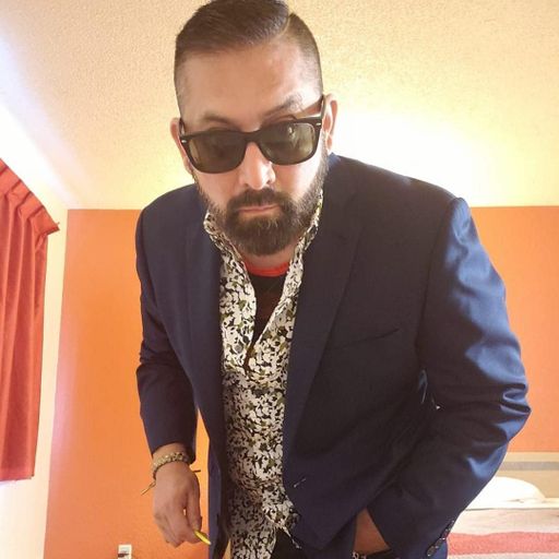 I DONT BELONG HERE SUPERSTAR DJ JON INTERFACE POWER MIX XM SAT RADIO FT JON INTERFACE