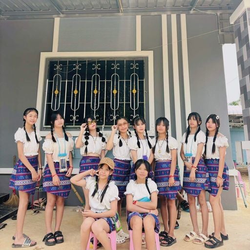 อยู่กับเขาแล้วไม่เอาไหน มาอยู่กับเราไหมที่ไหนก็เอา BY.สาวน้อย ช่อโก๋ง