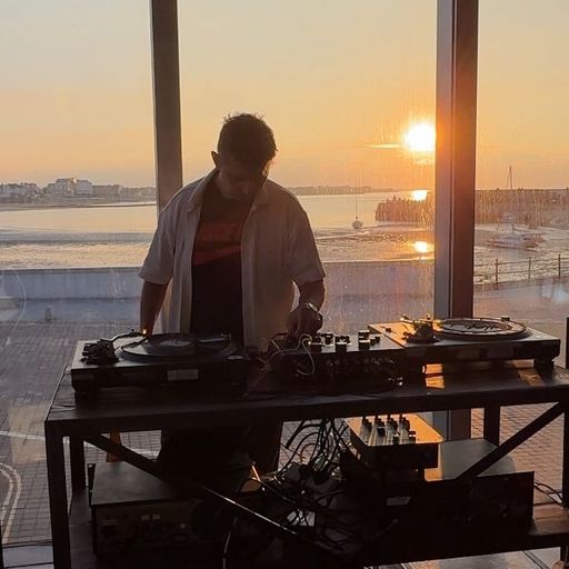 Madera Verde; Terraza @ Louie On Sea, sunset, Sat 27.09.25