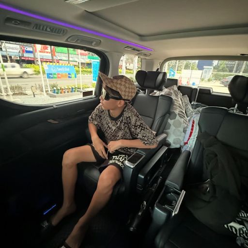 รู้ว่าจัดจ้าน มานั่งข้างๆเดี๋ยวจัดให้ by บังเชฟนาเกลือชื่อนี้มีแต่ลอย