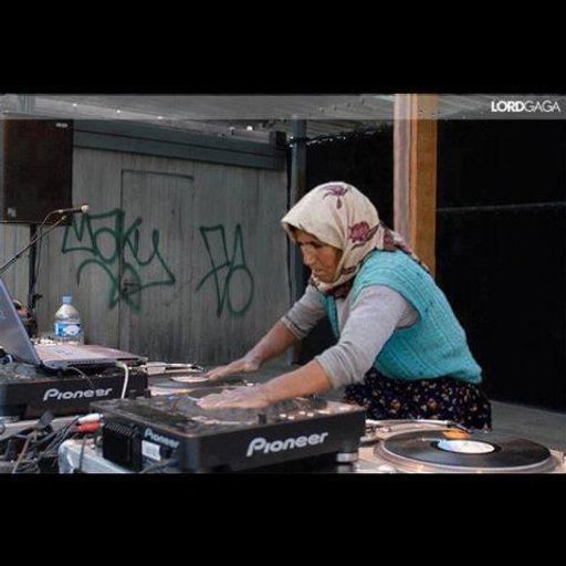 RADIOACTIVO DJ 23 BY CARLOS VILLANUEVA