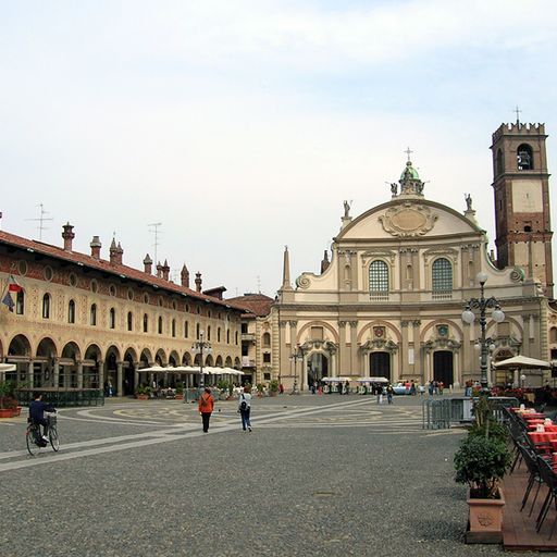 Piazza Ducale (ItalianCaffèLounge)