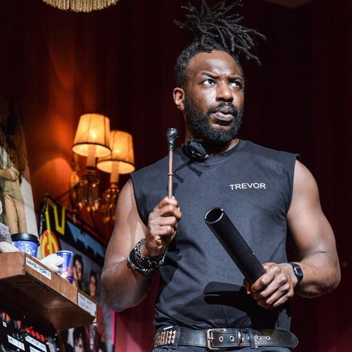 Interval Theatre with Gabriel Paul from The Play That Goes Wrong (26/10/2021)