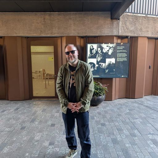 Anecdotes and Antidotes w/ Don Grizz - Especial Records Special - 10/06/25 - Voices Radio