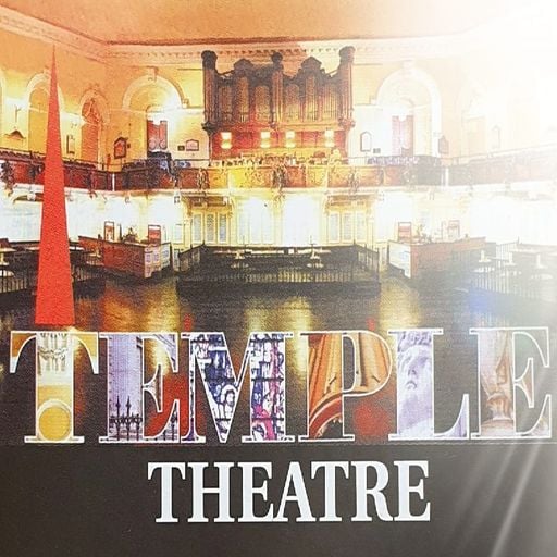 Claude Young at The Temple Theatre (Dublin - Ireland) - 6 February 1999