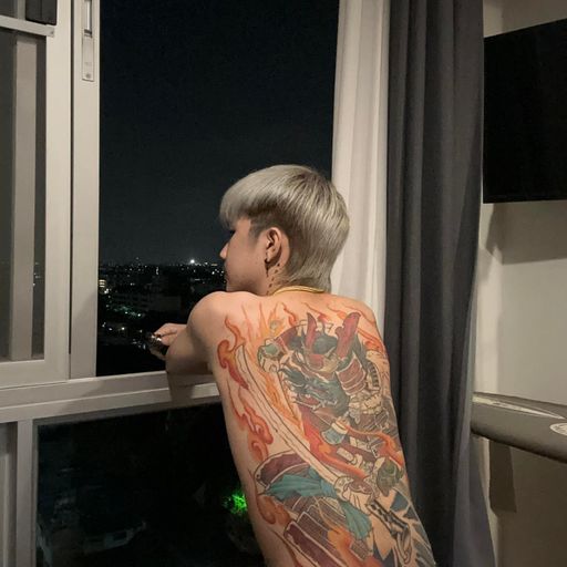 พยายามเป็นคนที่ใช่แต่ลืมไปว่าคนที่ใช่ไม่ต้องพยายาม by เอ๊ะอภิสิทธิ์