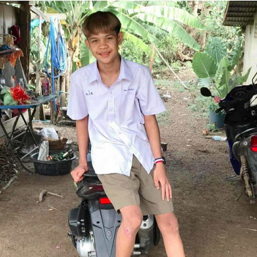 ผมก็แค่อัศวิน ที่เปิดซิงก่อนไปส่งให้เจ้าชาย By คุณพีรภัทร