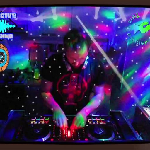 Live on Strictly Techno