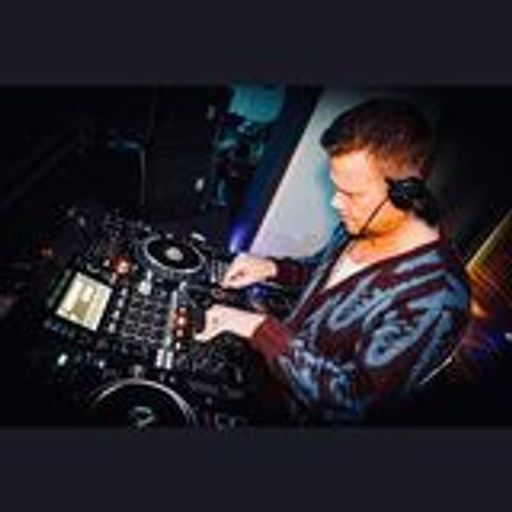 DJNK Friday night disco/vocal!