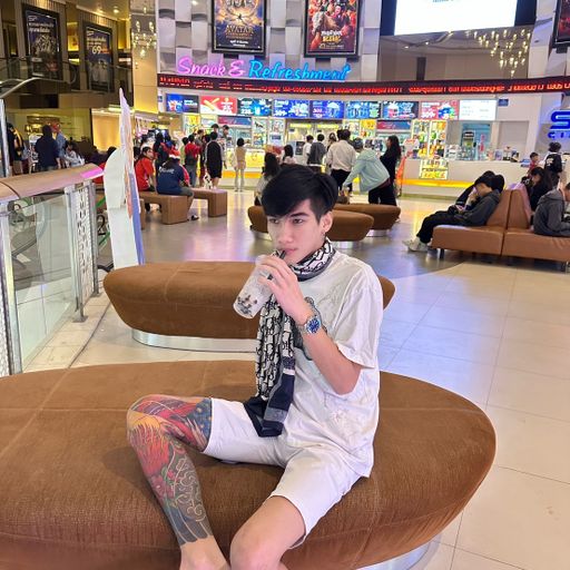 ถึงจะเจ๊กแต่ผมไม่เล็กนะครับ by.อาเหลาลูกบังยี