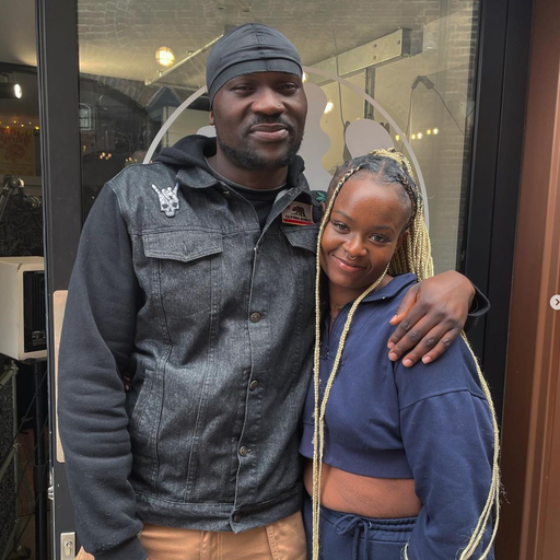 V1bes with Vivianni Special Guest: Michael Abraham 05/04/23