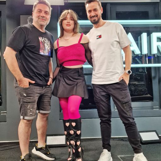 Kiss Kiss in the Mix 2 mai 2023 invitate Dayana si Lora, Mini Mix Dj Max