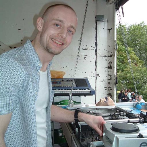 DJ C.R.I.Z.MIX - CSD 2004 I (Original Reloaded)