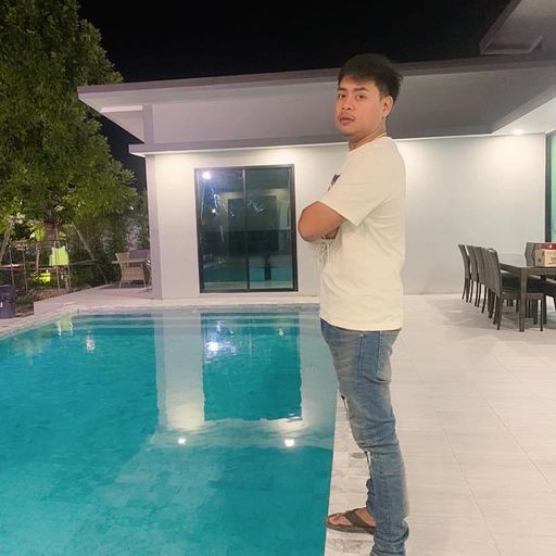 แฮปปี้เบิร์ดเดย์ เอ็มมี่สีชมพู