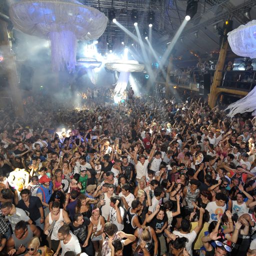 Amnesia Ibiza presents, Cocoon Heroes Closing Party 2011, Part 4 - Loco Dice / Sven Väth