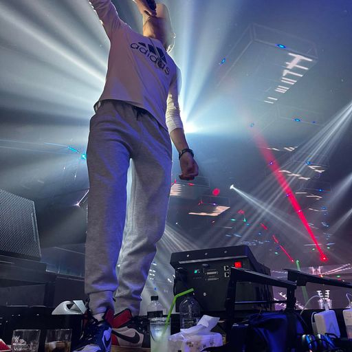 คนบ้าเท่านั้นที่จะฟัง  V.999