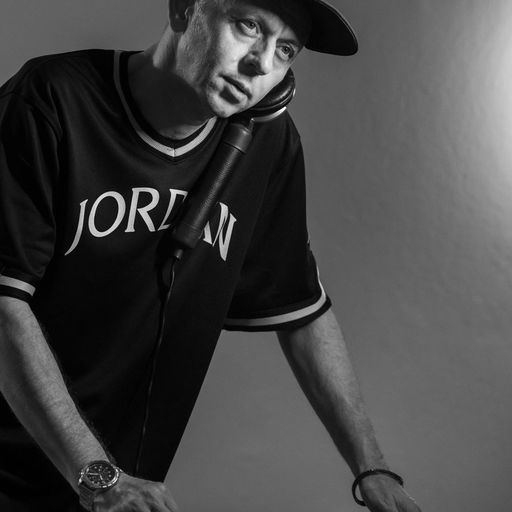 HOUSE GANGSTER DJ EFUNK @ PLASTICRADIO.GR 26 SEP 2022