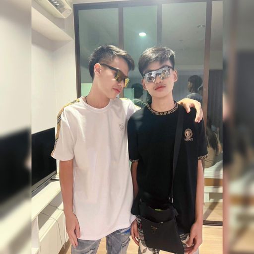 อมทุกข์ทำไม มาอมเรานี่By คุณ ณรงค์กร&อเล็กซ์อ็อกเหล็ก