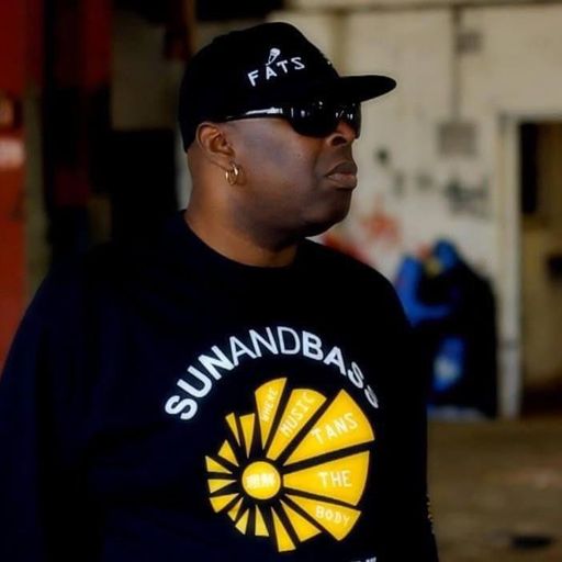 A Sides B2B Bailey w/ Fats, Jenna G & Robert Manos - Ambra Night Sun & Bass 2012