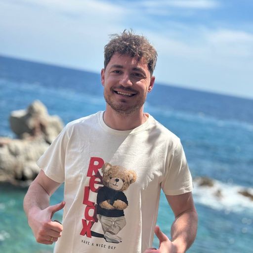 Vlada chats to Ruslan Veliev