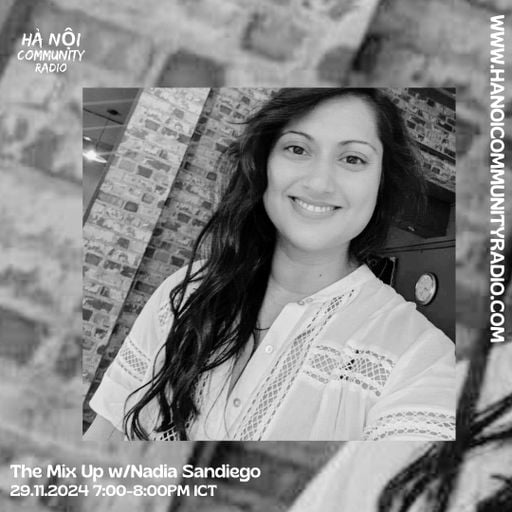 Nadia Sandiego - The Mix Up