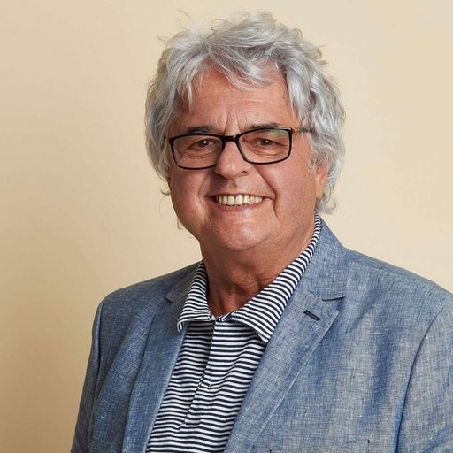 Retro Rádió Poptarisznya beharangozó beszélgetés B.Tóth Lászlóval. Műsorvezető: Dénes Tamás