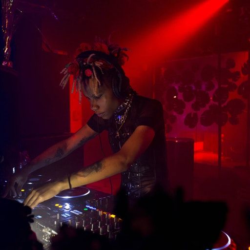 On the Floor – Tygapaw at Bed-Stuy Function