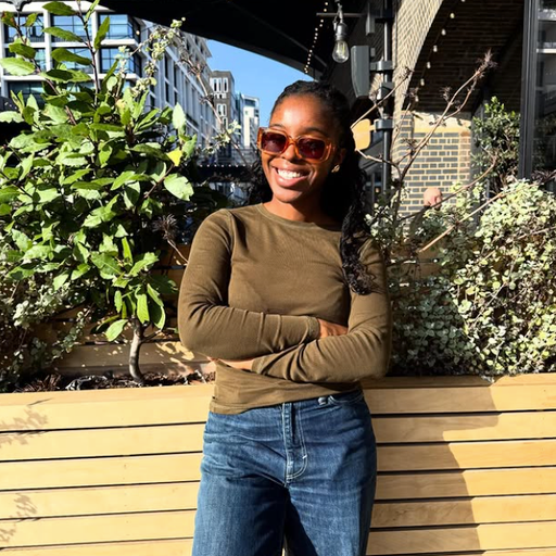 The Comfort Zone w/ Claudia - 08/04/26 Voices Radio