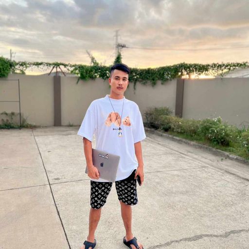 เต้ย มาม่า