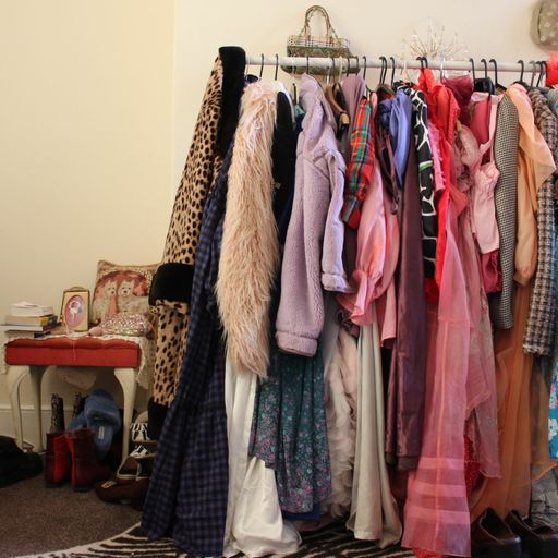 Material Girl w/ Maya Wallis - August 2022