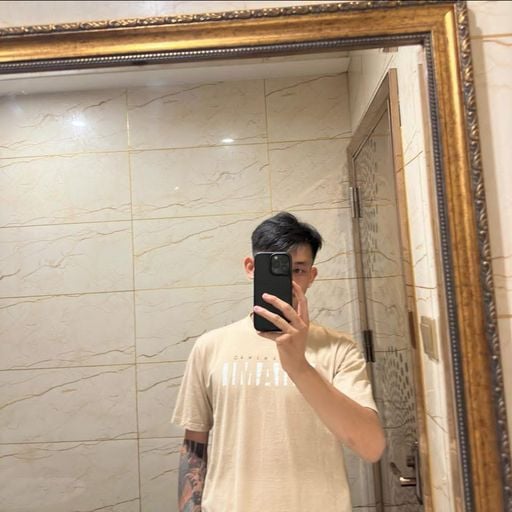 แฟนไม่มี ทักแชทมาหาพี่นะ FB-ชื่อ แสง