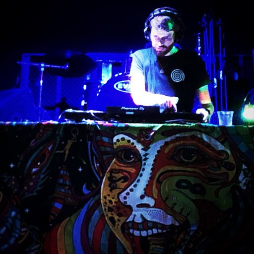 Happy Hour DJ w/ Fluid Druid 01.10.2021
