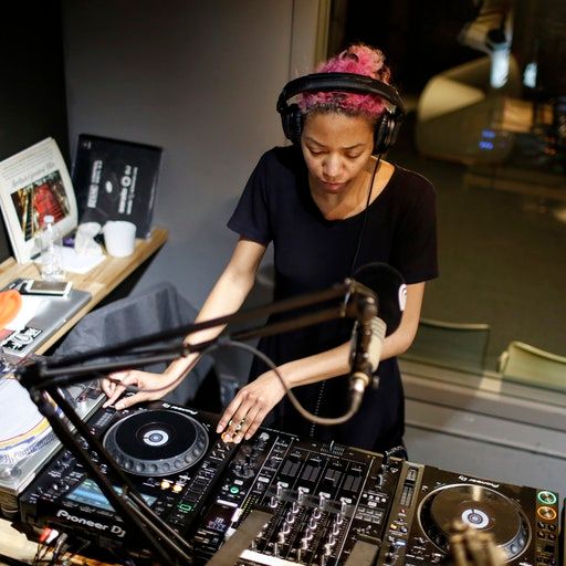 DJ Holographic presents Stardust – Living in the Dream