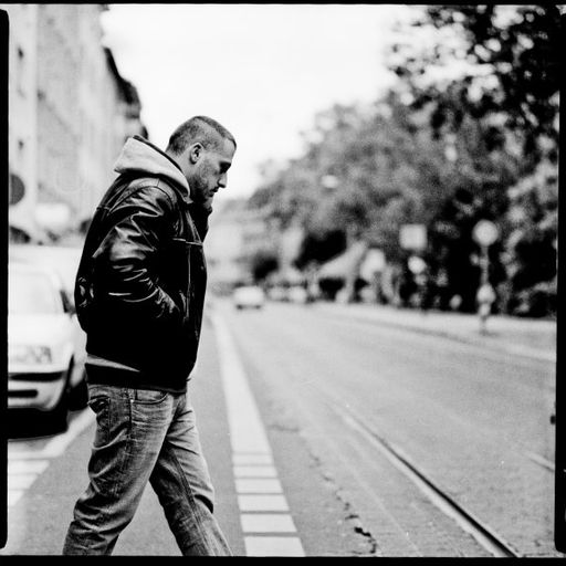 AO-AO Guestmix 002 - Manooz