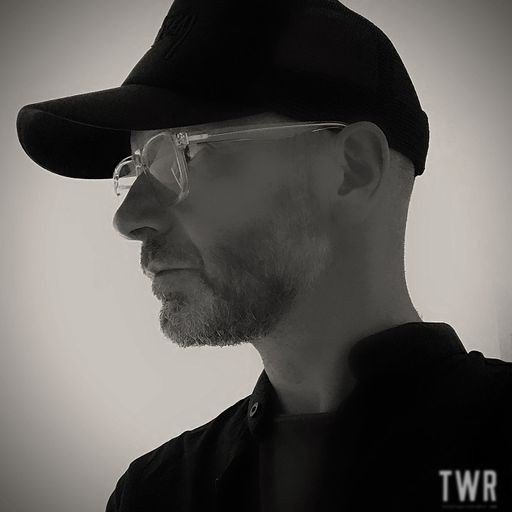 Poolside Eclectic - Matt Hazelden ~ 10.09.22