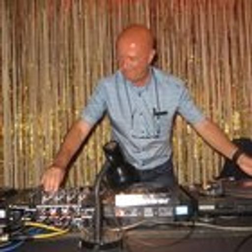 5.7.2015 Richard Searling "Rare, & well done"