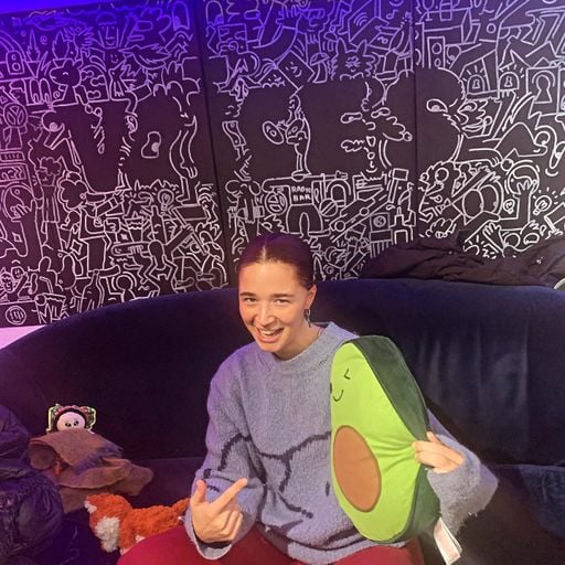 Ella Knows w/ Ella Rose - 08/01/2025 - [Voices Radio]