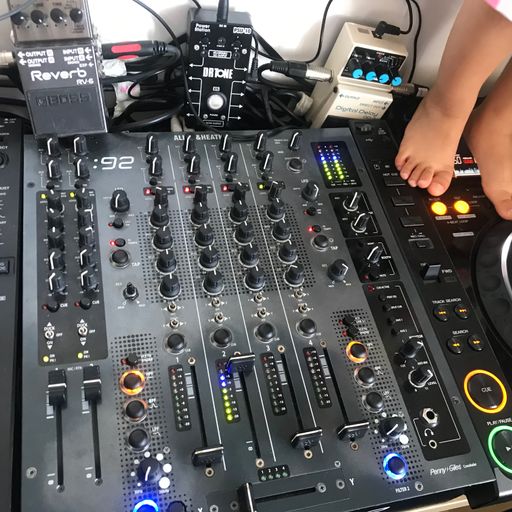 International Tribe: Ikonika // 21-08-20