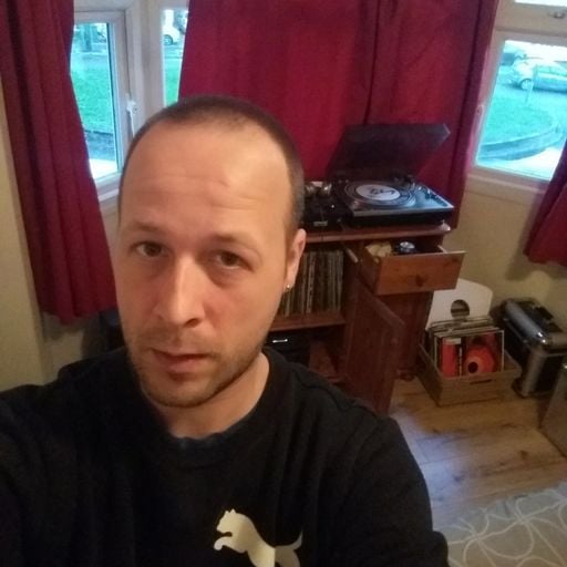 Thursday Vibez on Ravestation Radio