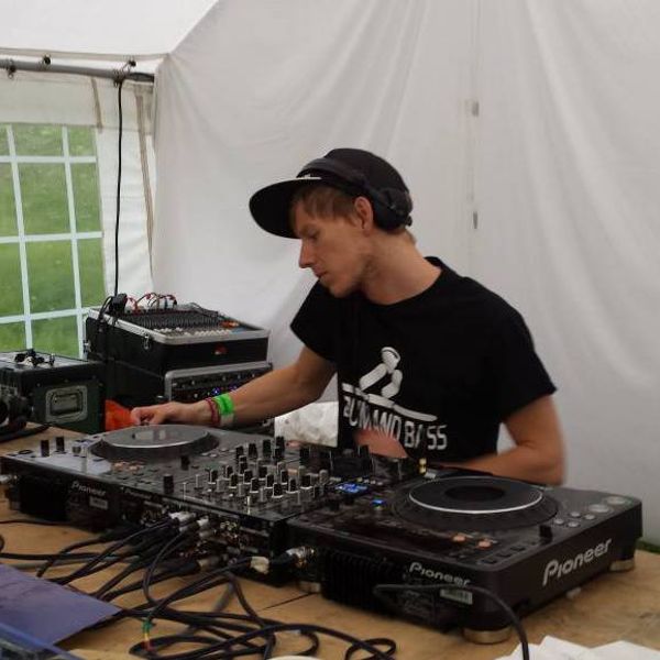 Drum & Bass 3 Deck Festival Mix by DJ Synk favorites Mixcloud