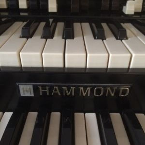 Hammond store organ music