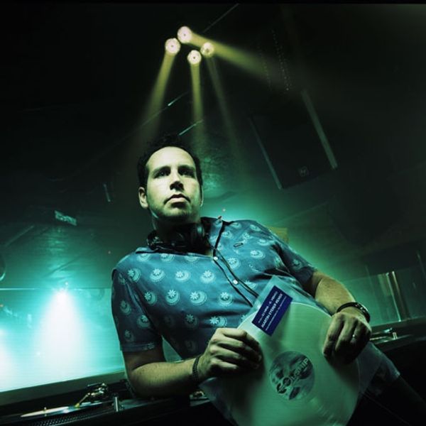 снеговик с наушниками. диджей снеговик. снеговичок диджей. снеговик диджей картинки. диджей снеговик костюмы.