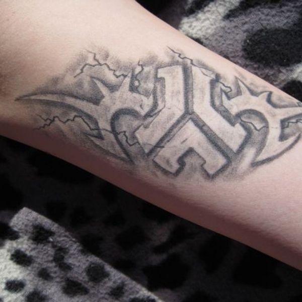 Один тату. Тату хардстайл. Тату Defqon. Defqon 1 Tattoo. Тату 1.3.5.7.9..