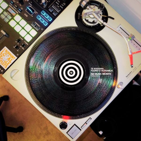 NZ Music Month Special w/ Cnar (The Downunder Drive Show 003) – 09/05/2025