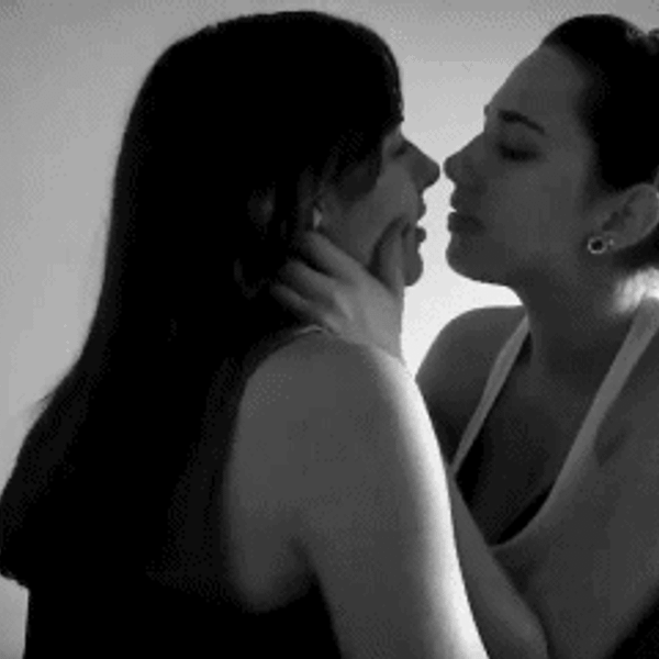 Lesbians Make Out